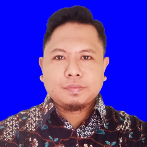 Ilutfiatun S.Ds. / Lutfi