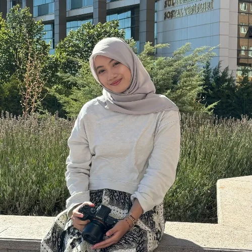 Alya Nur Haya Dewi