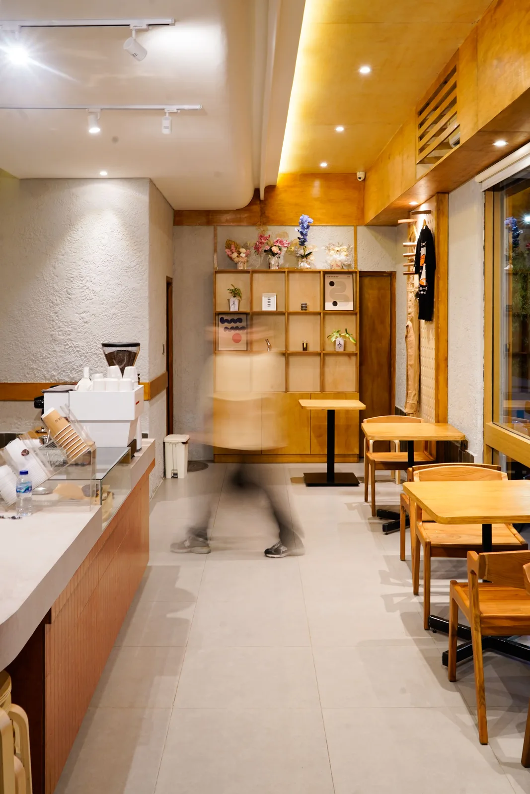 maku coffee - Faisal, Makassar