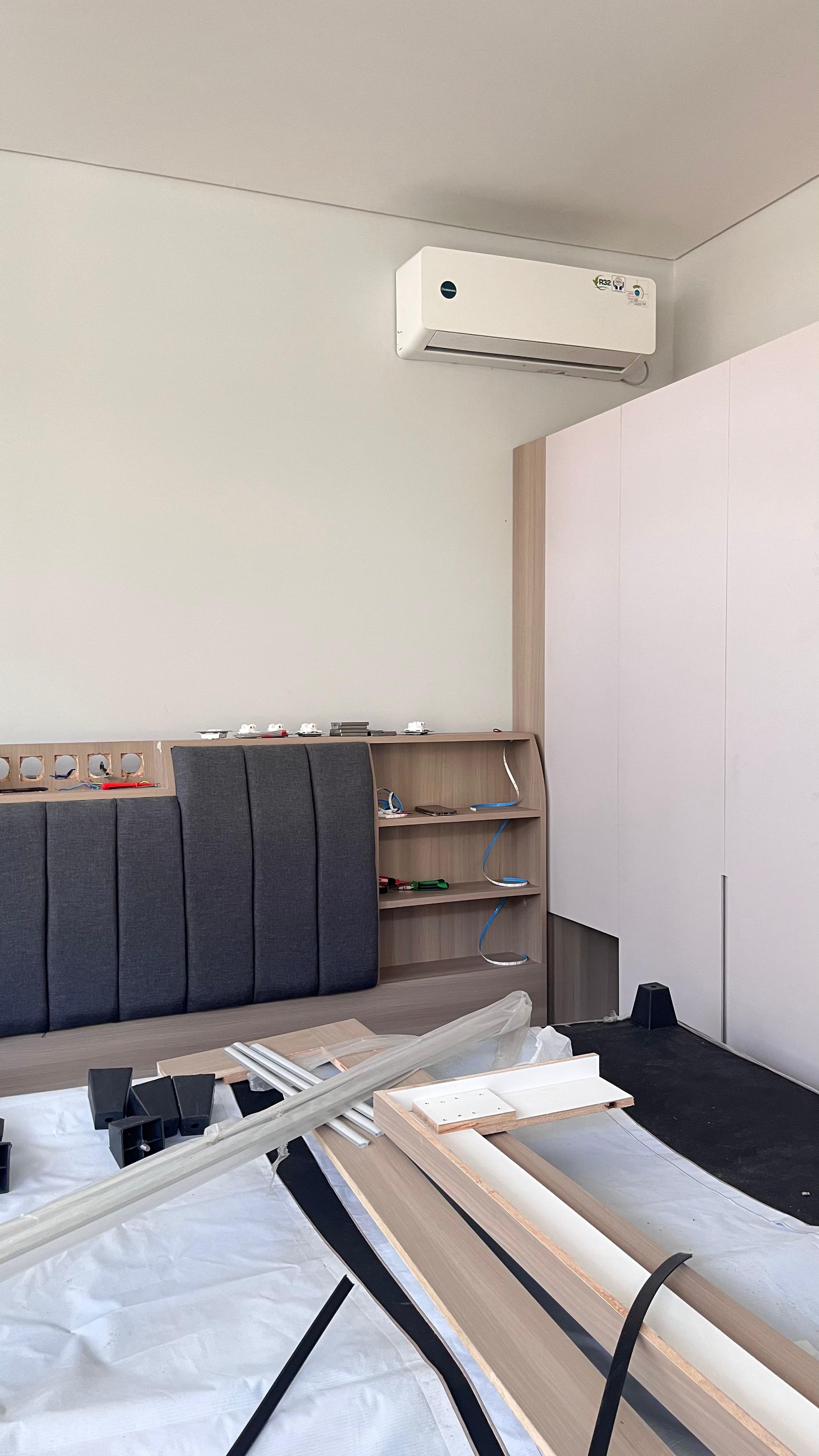 Interior Mr. F