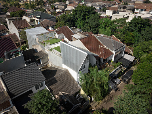 Portofolio Compartment House oleh Studio