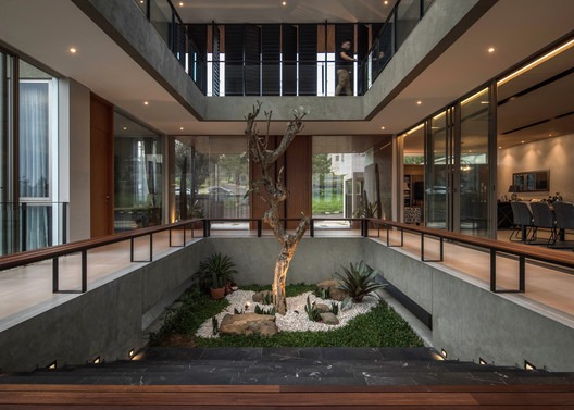 ST House