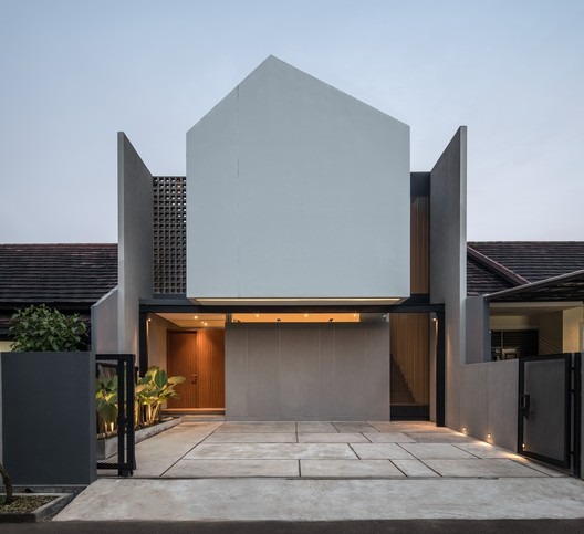 CJ House