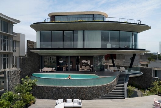 House on V-Stilts