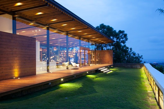 REVAHOUSE
