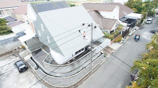 C- House